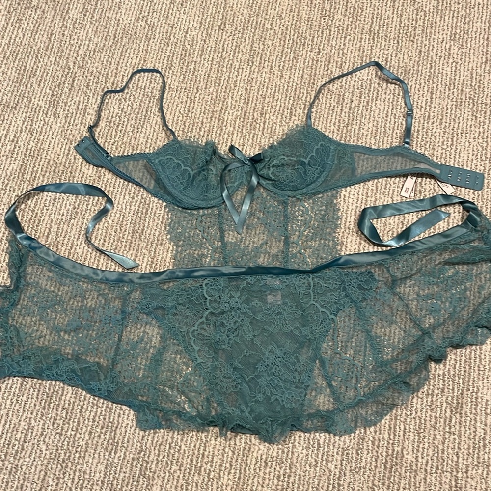 NWOT Victoria’s Secret lingerie
